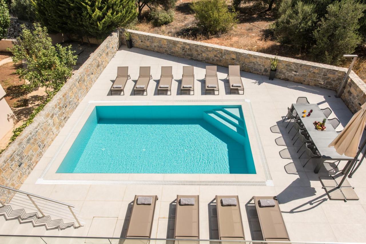 Luxury Marelina Villa